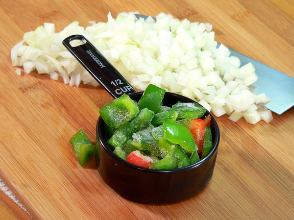03_Sloppy-Joe's_chop-bell-peppers