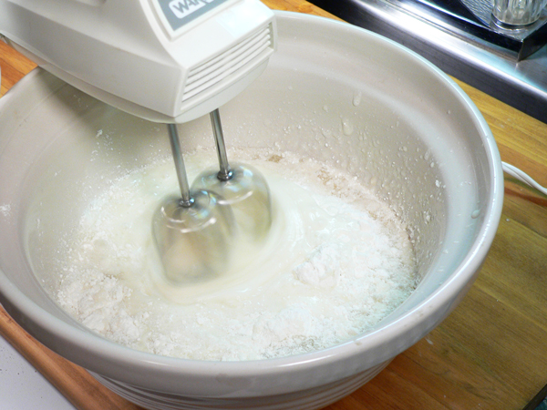 06_M-Ruths-Strawberry-Cake_mix-low