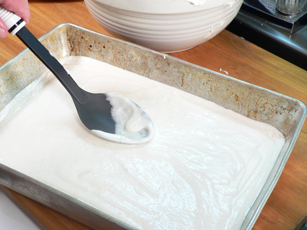 12_M-Ruths-Strawberry-Cake_spread-evenly
