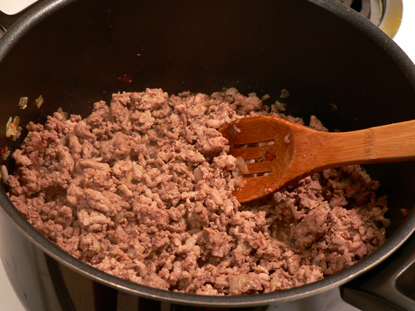 15_Chili-Con-Carne_brown-the-meats Brown the meats.