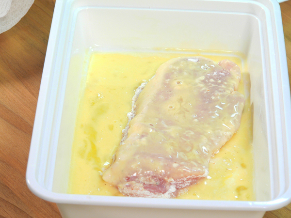 20_Pork-Chops_dredge-egg-wash-both-sides Coat both sides.
