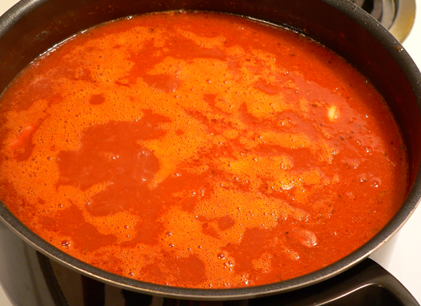 24_Chili-Con-Carne_bring-to-boil Let it come back up to a slight boil.