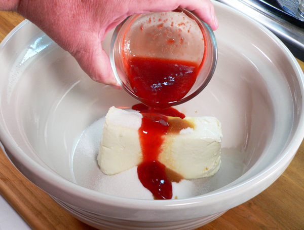 28_M-Ruths-Strawberry-Cake_add-strawberry-juice