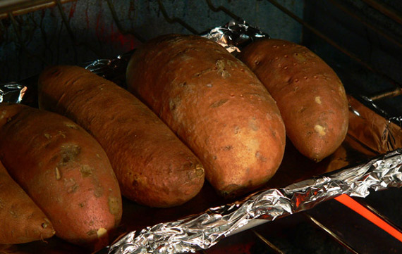 Baked-Sweet-Potatoes-bake-06 Place the pan of sweet potatoes in the pre-heated oven.