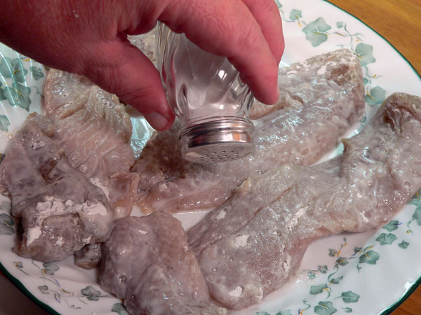 Blue-Fish_11_season-with-salt Bluefish Recipe, season the filets.