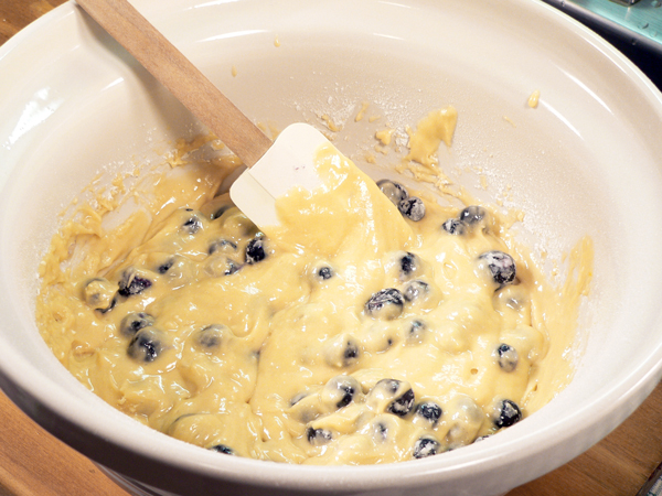 Blueberry-Muffins_25_fold-in-blueberries-gently Blueberry Muffins, fold in gently.
