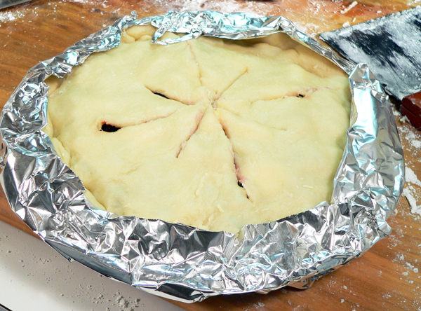 Blueberry-Pie_19_wrap-edges-in-foil Blueberry Pie, wrap edges in foil.