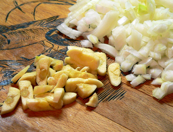 Collard-Greens-chop-the-garlic-16