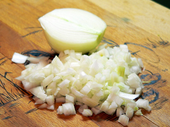 Collard-Greens-chop-the-onions-15