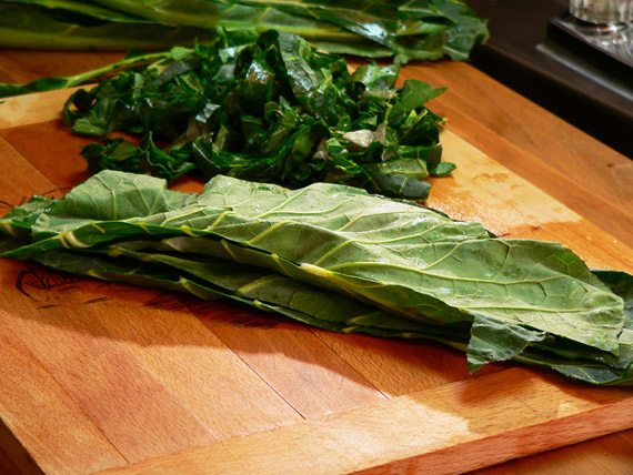 Collard-Greens-stack-leaves-08