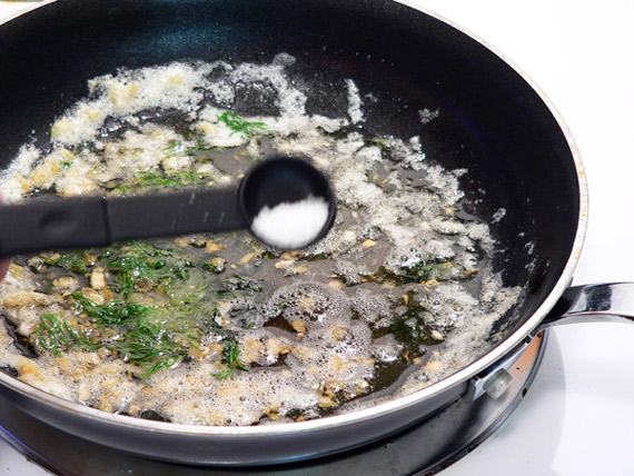 Garlic-Dill-New-Potatoes-add-salt-10 Add the salt.