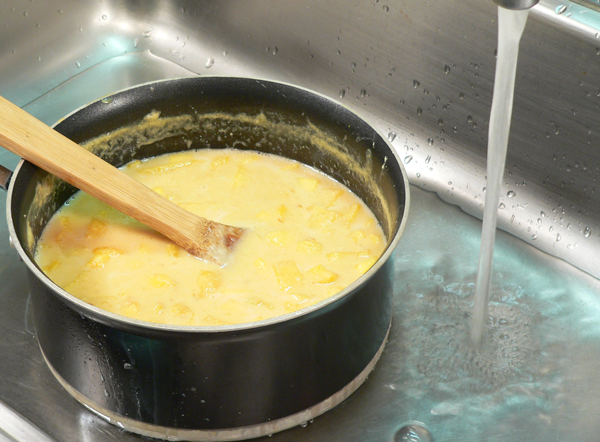 Peach-Preserve-Ice-Cream_28_cool-in-sink Peach Preserve Ice Cream, cook in sink.