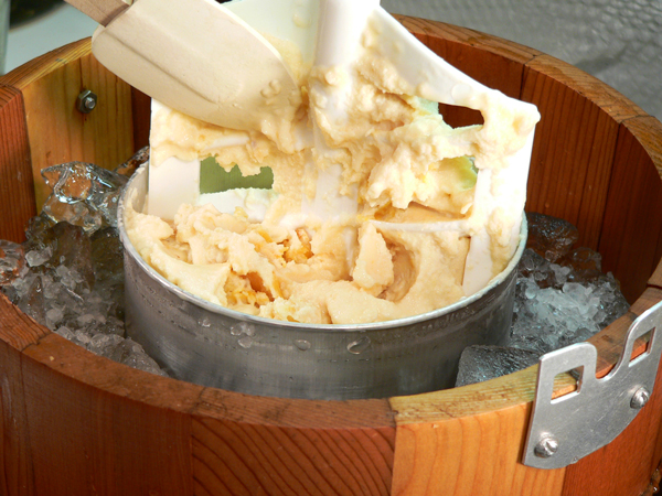 Peach-Preserve-Ice-Cream_40_remove-dasher Peach Preserve Ice Cream, remove the dasher.