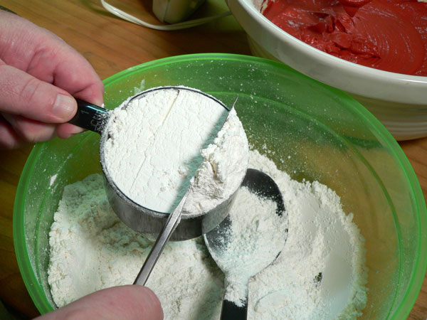 Red Velvet Cake, level the flour in the measuring cup.