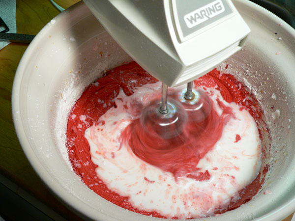 Red Velvet Cake, mix it again.