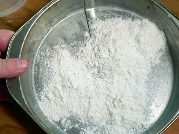 Red Velvet Cake, add in some flour.