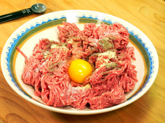 salisbury-steak-add-one-egg-09 add one whole egg