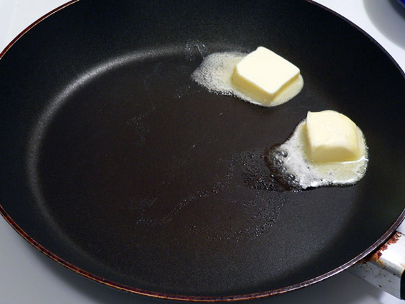 salisbury-steak-cook-melt-butter-13 melt some butter in your skillet