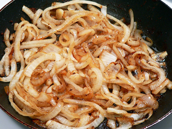 salisbury-steak-onions-cooking-22 let the onions cook