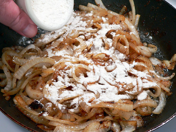 salisbury-steak-onions-cooking-sprinkle-flour-23 sprinkle in a little flour