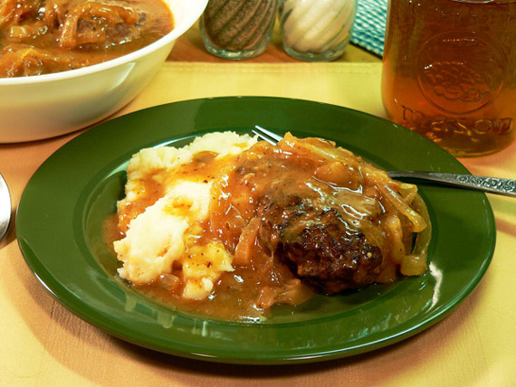 salisbury-steak-serve-01 Salisbury Steak Recipe