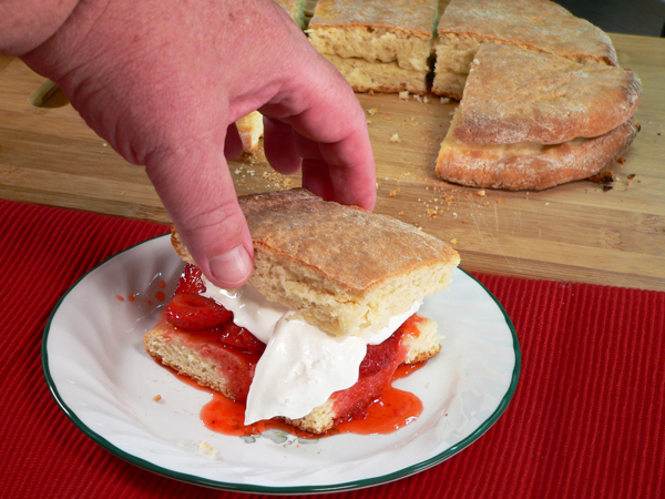 Strawberry-Shortcake_38_add-cake-top Strawberry Shortcake, add the top layer of the cake.