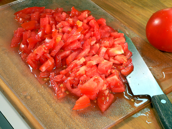Tomato-Pie_10_dice-tomato Tomato Pie Recipe, dice the tomatoes.